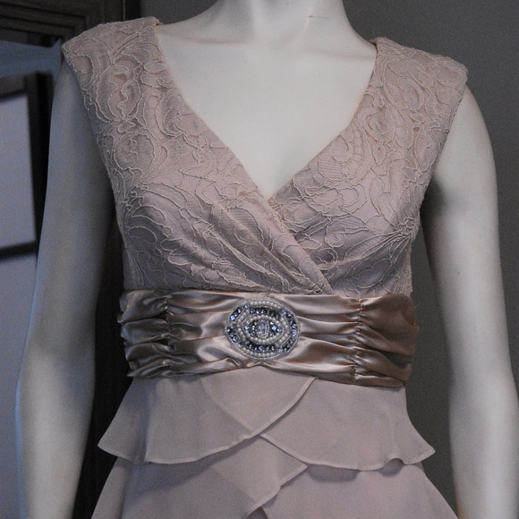 Formal evening dress - Picture 2 of 4